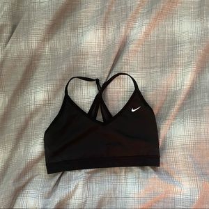 black nike sports bra